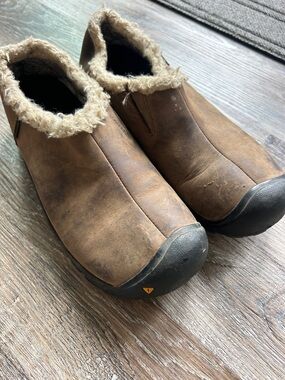 Brown Leather Fur-Lined KEEN winter Slip-On Shoes